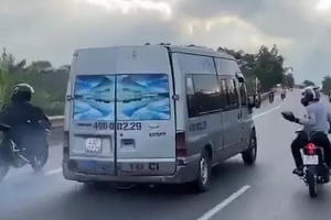 Lâm Đồng: Triệu tập nhóm thanh niên ném đá xe khách trên quốc lộ 20