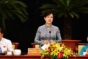 Từ khi con chào đời đến khi lập gia đình, dự án vẫn... “treo” (!)