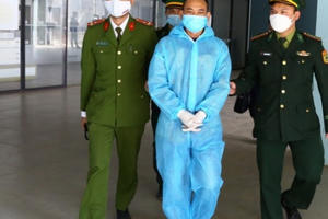 Tóm gọn đối tượng truy nã đặc biệt nguy hiểm đang tìm cách nhập cảnh vào Việt Nam