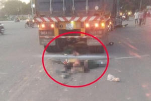 Tây Ninh: Va chạm với xe đầu kéo, đôi vợ chồng tử vong tại chỗ