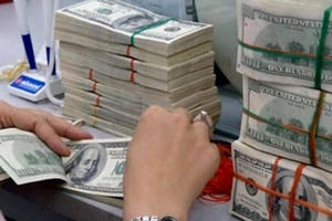 Từ 1/6 doanh nghiệp xuất khẩu lại được “mở cửa” vay ngoại tệ