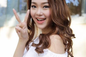 Minh Hằng sexy cuốn hút mọi ánh nhìn tại Âm Nhạc & Bước Nhảy