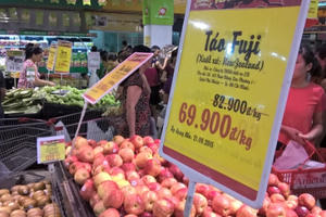 Slide - Điểm tin thị trường: Việt Nam chi 2.500 tỷ đồng nhập rau quả mỗi tháng