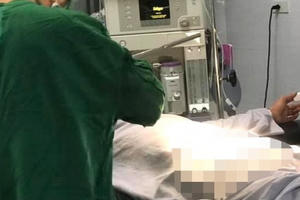 Nam thanh niên 27 tuổi nhập viện cấp cứu vì sở thích tự bẻ cong “cậu nhỏ”