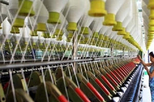 Bốn tháng đầu năm xuất khẩu dệt may, da giày đạt hơn 10 tỷ USD