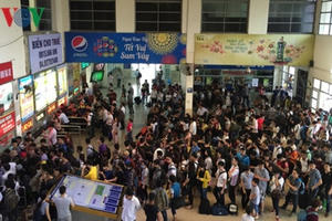 Hà Nội: Chuẩn bị phương tiện khi nhu cầu đi lại tăng đột biến