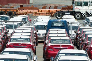 Xe nhập về Việt Nam: Xe Ấn mất chỗ, xe Đức, Anh, Nhật bắt đầu tăng giá