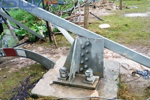 Độc quyền: Chùm ảnh móng cột điện 500 Kv trước khi bị máy xúc "tẩu tán"