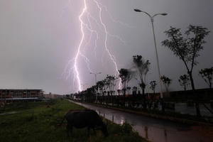 Dự báo thời tiết ngày 28/6: Hà Nội có mưa rào và giông Dự báo thời tiết ngày 28/6: Hà Nội có mưa rào và giông