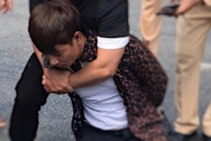 CSGT hóa trang bắt gọn đối tượng buôn bán ma túy như phim hành động