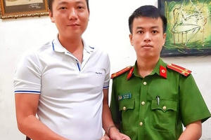 Đà Nẵng: Công an trao trả trao trả tài sản gần 500 triệu đồng cho người bị hại Đà Nẵng: Công an trao trả trao trả tài sản gần 500 triệu đồng cho người bị hại