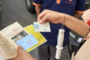 Tham gia giao thông dùng bản sao giấy tờ xe có được không?