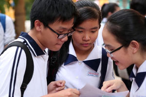 Tuyển sinh lớp 10 TPHCM: Công lập hay là chết?