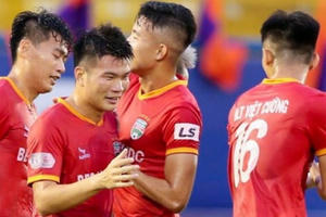 Biến động ở nhóm đầu bảng V.League