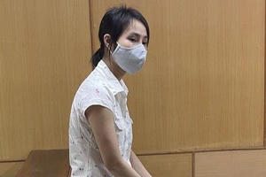 Tuyên án cô gái tự chế trái nổ, uy hiếp ngân hàng để cướp tài sản