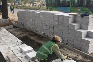 Hà Nội: Thanh tra việc lát đá vỉa hè xong ngay trong tháng 12