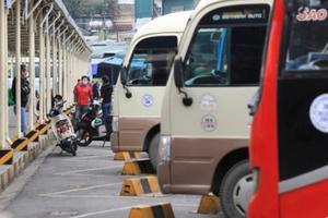 Bến xe vắng khách ngày giáp Tết Dương lịch