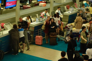 Giang Hồng Ngọc đi lưu diễn cùng Phi Nhung