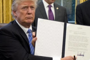 Lệnh cấm người tị nạn của Tổng thống Trump kết thúc