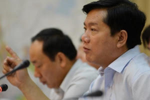 Ông Đinh La Thăng yêu cầu khẩn cấp chống ngập cho Tân Sơn Nhất Ông Đinh La Thăng yêu cầu khẩn cấp chống ngập cho Tân Sơn Nhất