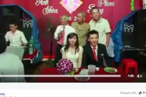 Nóng: Cụ ông hát "Ngỡ" hay như ca sĩ