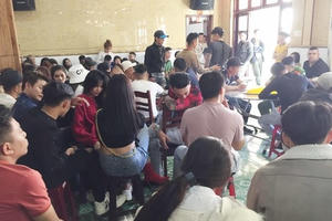 Kiểm tra quán bar đêm noel, phát hiện hơn 100 đối tượng dương tính với ma túy