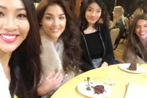 Diệu Ngọc bất ngờ thay đổi tiết mục thi Hoa hậu Tài năng vào phút chót Diệu Ngọc bất ngờ thay đổi tiết mục thi Hoa hậu Tài năng vào phút chót