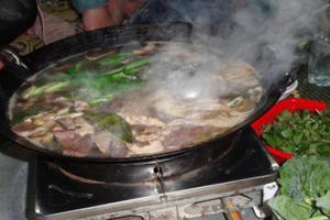 Thắng cố Sapa, món ăn “bốc mùi” dễ gây nghiền của người H’Mông