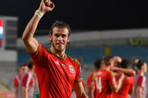 Nhật ký EURO Plus: Anh, xứ Wales chính thức vào vòng trong