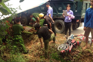 Tin tai nạn giao thông: Va chạm với xe tải, cụ ông đi xe đạp điện tử vong tại chỗ