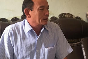 Nghệ An: Trao tiền cứu trợ rồi lấy lại chia đều, lộ danh sách nhà “quan” nhận tiền