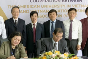 Trường Đại học Mỹ tại Việt Nam ký kết hợp tác chiến lược với Hiệp hội Doanh nghiệp Hàng không Việt Nam