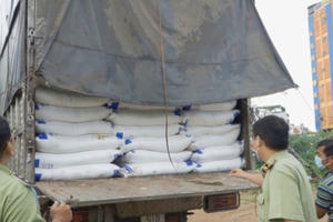 TP HCM: Thu giữ trên 140 tấn đường cát không rõ nguồn gốc TP HCM: Thu giữ trên 140 tấn đường cát không rõ nguồn gốc