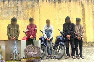 Khởi tố nhóm thanh thiếu niên 8 lần liên tiếp đột nhập đình chùa để trộm tiền công đức Khởi tố nhóm thanh thiếu niên 8 lần liên tiếp đột nhập đình chùa để trộm tiền công đức