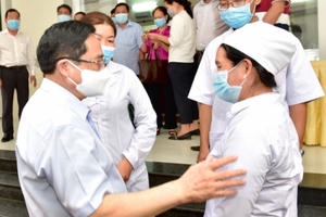 Thủ tướng khen 10 tập thể, cá nhân xuất sắc trong phòng chống dịch