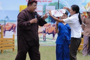 Lục lạc vàng “mất” MC: Phản ứng của khán giả về Minh Béo