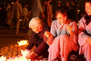 Ninh Bình: Đêm hội hoa đăng cầu Quốc thái Dân an tại chùa Bái Đính