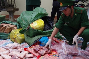 Cao Bằng: Liên tục bắt giữ thực phẩm đông lạnh bẩn