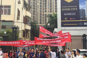 Vườn thượng uyển toàn cây chết khô: Cú lừa ngoạn mục giữa đất Thủ đô Vườn thượng uyển toàn cây chết khô: Cú lừa ngoạn mục giữa đất Thủ đô