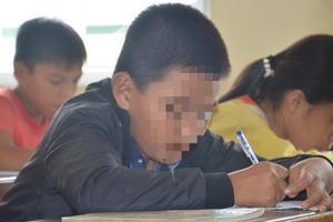 Giáo viên “xuống tay” với học trò: Không phù hợp, hãy bỏ nghề!