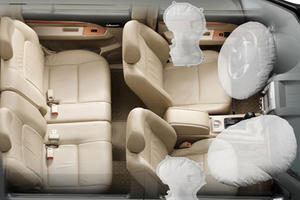 Ngồi chỗ nào an toàn nhất trên xe hơi?