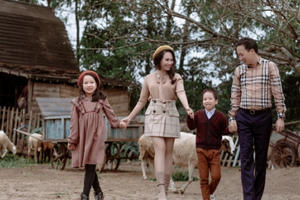 MC Mỹ Lan hiếm hoi khoe ảnh cùng chồng và hai con