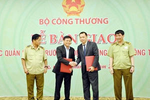 Mô hình Tổng cục QLTT: “Nhất cử nhất động” của Bộ Công Thương đều bị phản ứng!