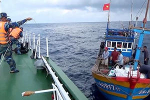 Cứu nạn tàu cá Đà Nẵng và 9 ngư dân gặp nạn trên biển