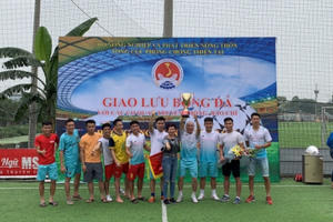 Báo Pháp luật Việt Nam vô địch giải bóng đá do Tổng cục Phòng chống thiên tai tổ chức