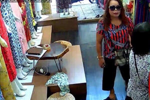 Hà Nội: Cảnh giác thủ đoạn trộm cắp tài sản tại các cửa hàng kinh doanh