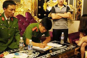Hà Tĩnh: Danh tính nhóm người sử dụng ma tuý trong quán Karaoke Dubai ở Hương Khê