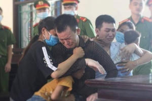 Hà Tĩnh: Tham 5.000 USD tiền công, hai “người vận chuyển” lĩnh án tử hình