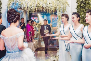 Đám cưới tiền tỷ rước dâu bằng máy bay của cô gái Nam Định