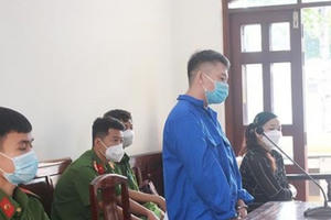 Giết hàng xóm vì để bò ăn lúa